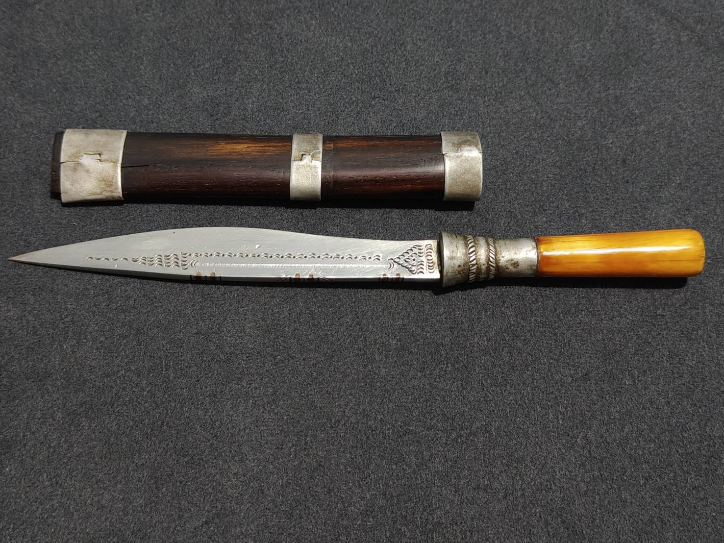 มีดหมอหลวงพ่อรุ่ง วัดหนองสีนวล