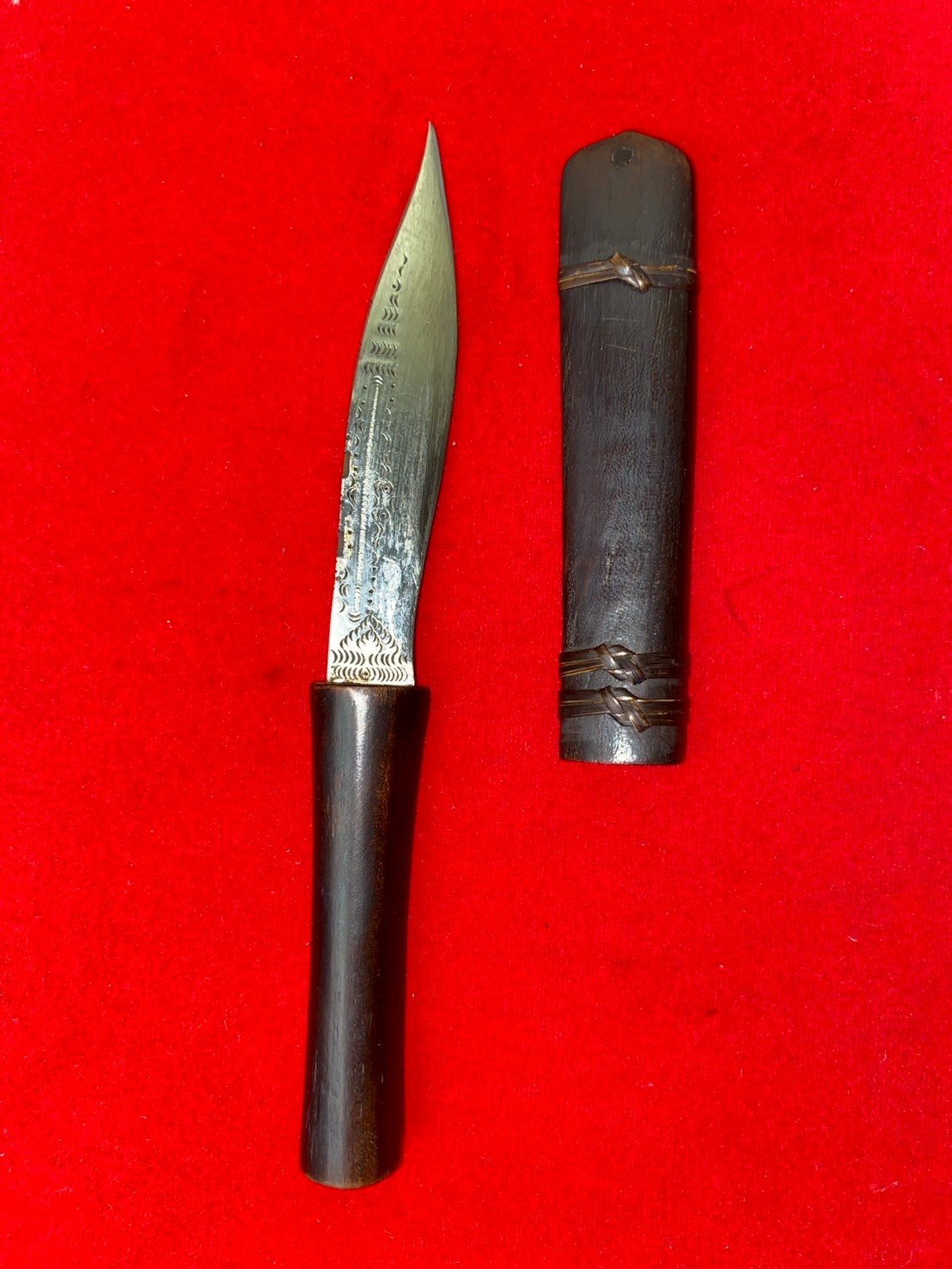 มีดหมอหลวงพ่อรุ่ง วัดหนองสีนวล ใบมีดยาว ๔ นิ้ว