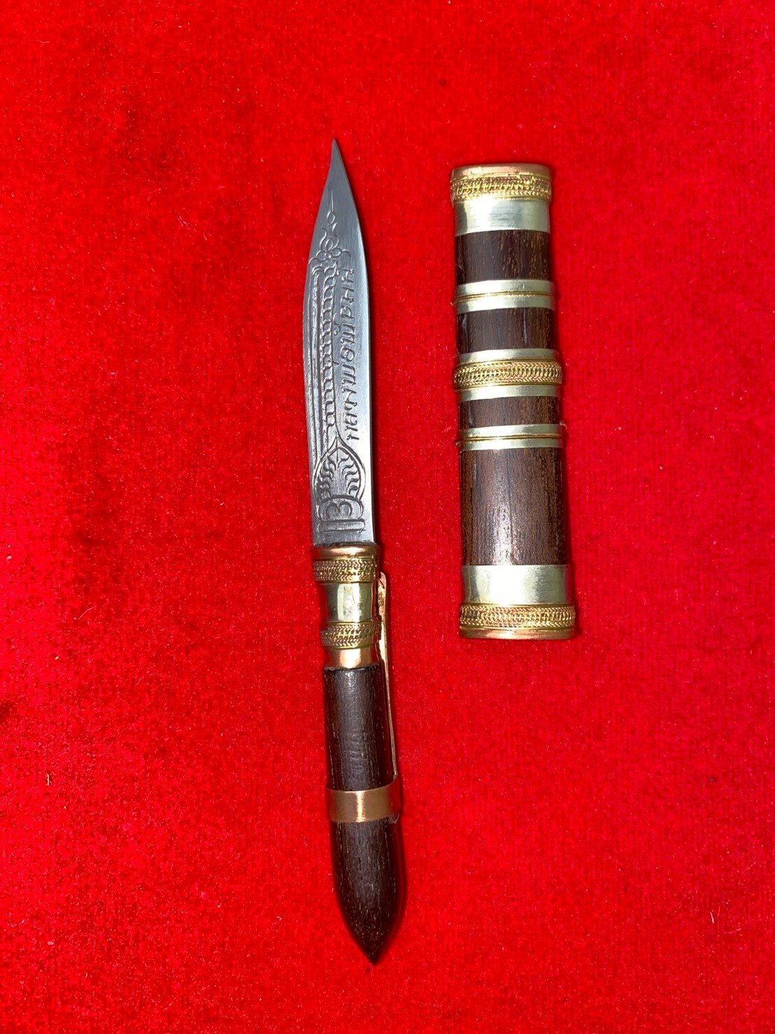 มีดหมอหลวงพ่อพัฒน์ วัดห้วยด้วน ขนาดใบมีด ๒.๕ นิ้ว 