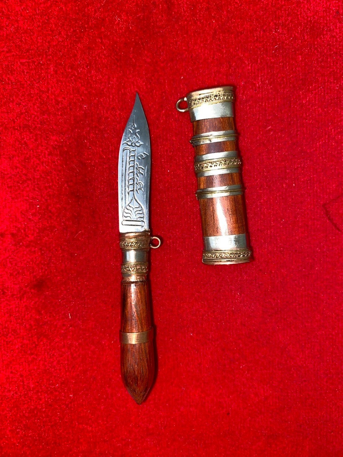 มีดหมอหลวงพ่อพัฒน์ วัดห้วยด้วน ขนาดใบมีด ๑.๕ นิ้ว 