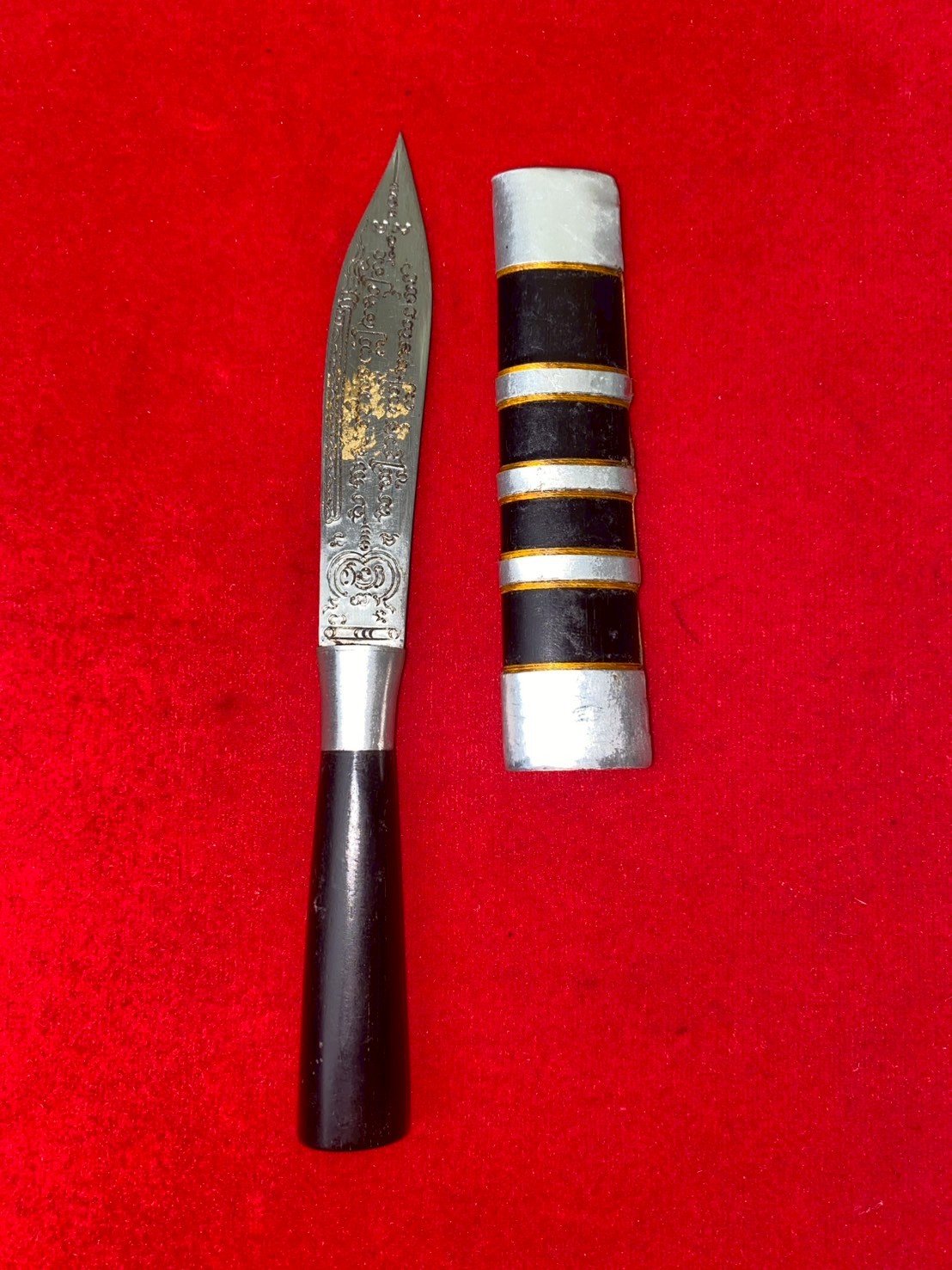 มีดหมอหลวงพ่อบุญมี วัดเขาสมอคอน ขนาดใบมีด ๔ นิ้ว 