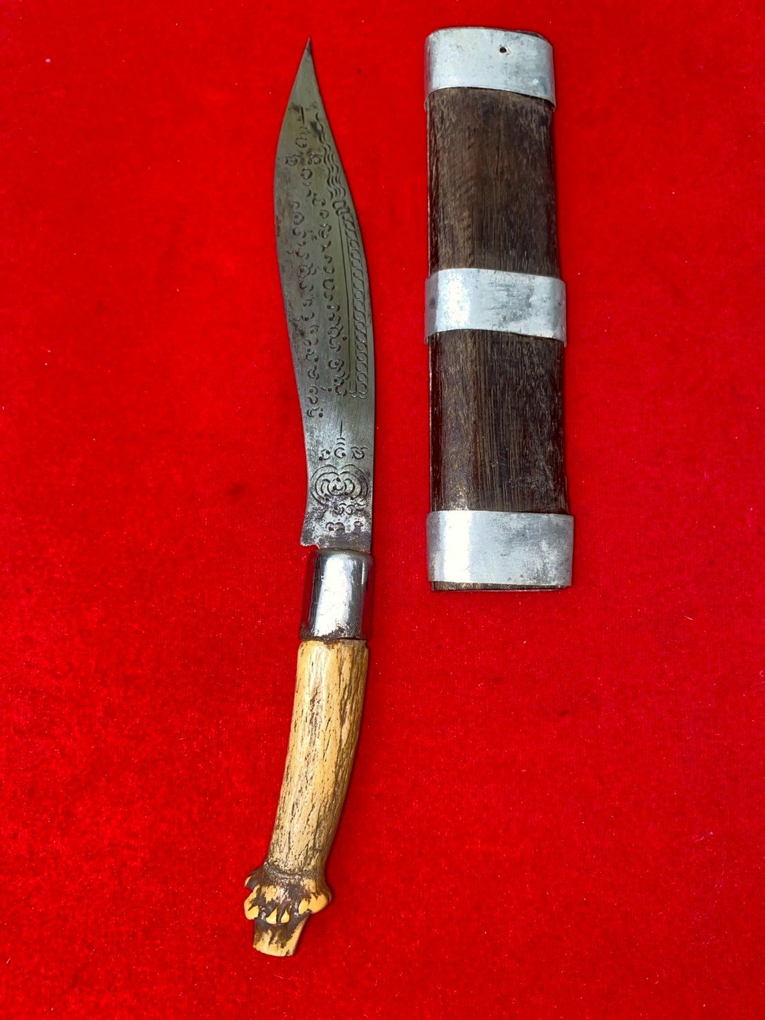 มีดหมอหลวงพ่อบุญมี วัดเขาสมอคอน ขนาดใบมีด ๖ นิ้ว 