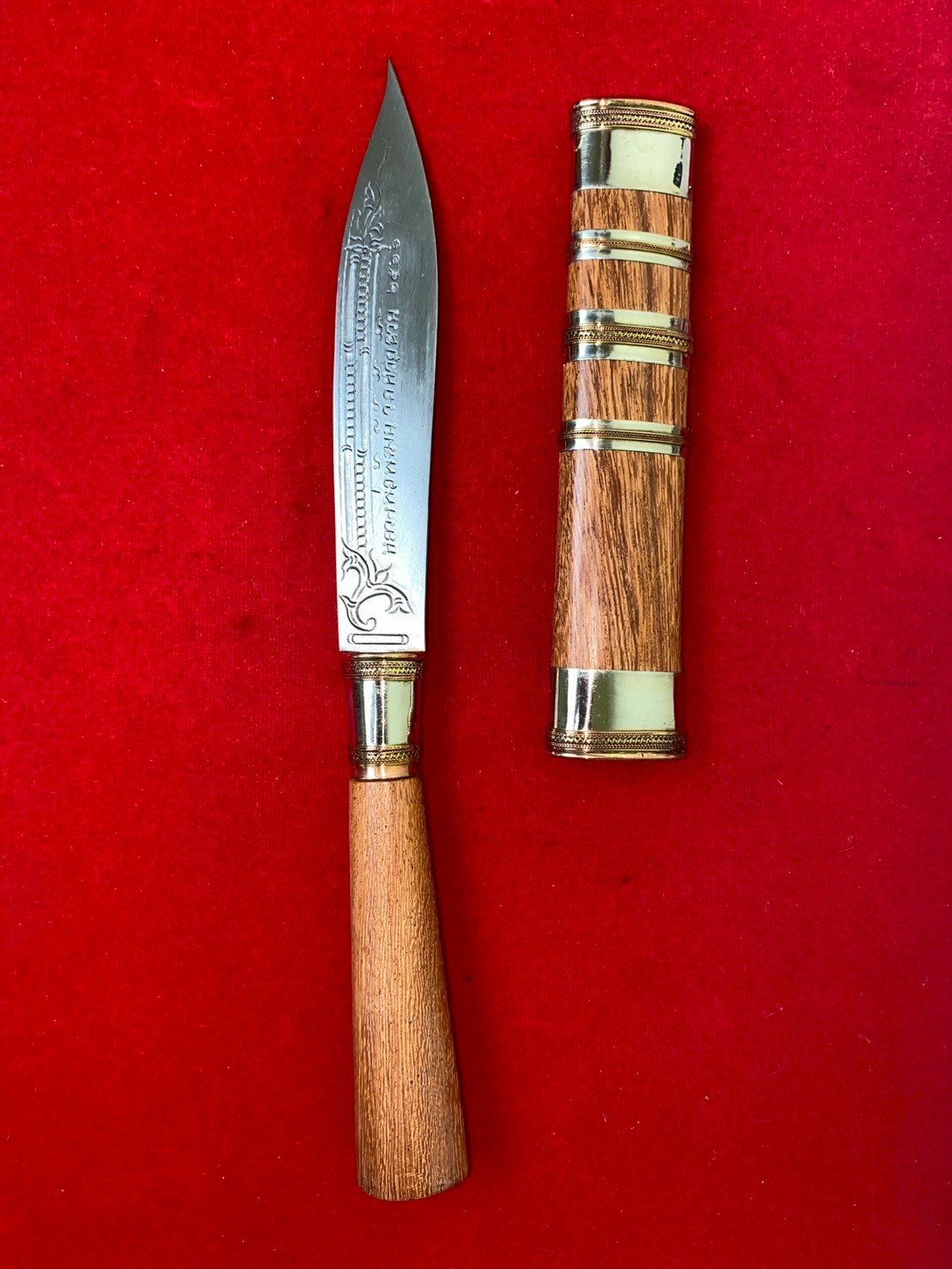 มีดหมอหลวงพ่อพัฒน์ วัดห้วยด้วน รุ่นเลื่อมสมณศักดิ์ ขนาดใบมีด ๕ นิ้ว