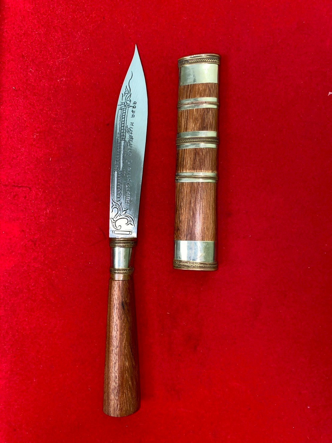 มีดหมอหลวงพ่อพัฒน์ วัดห้วยด้วน ขนาดใบมีด ๕ นิ้ว