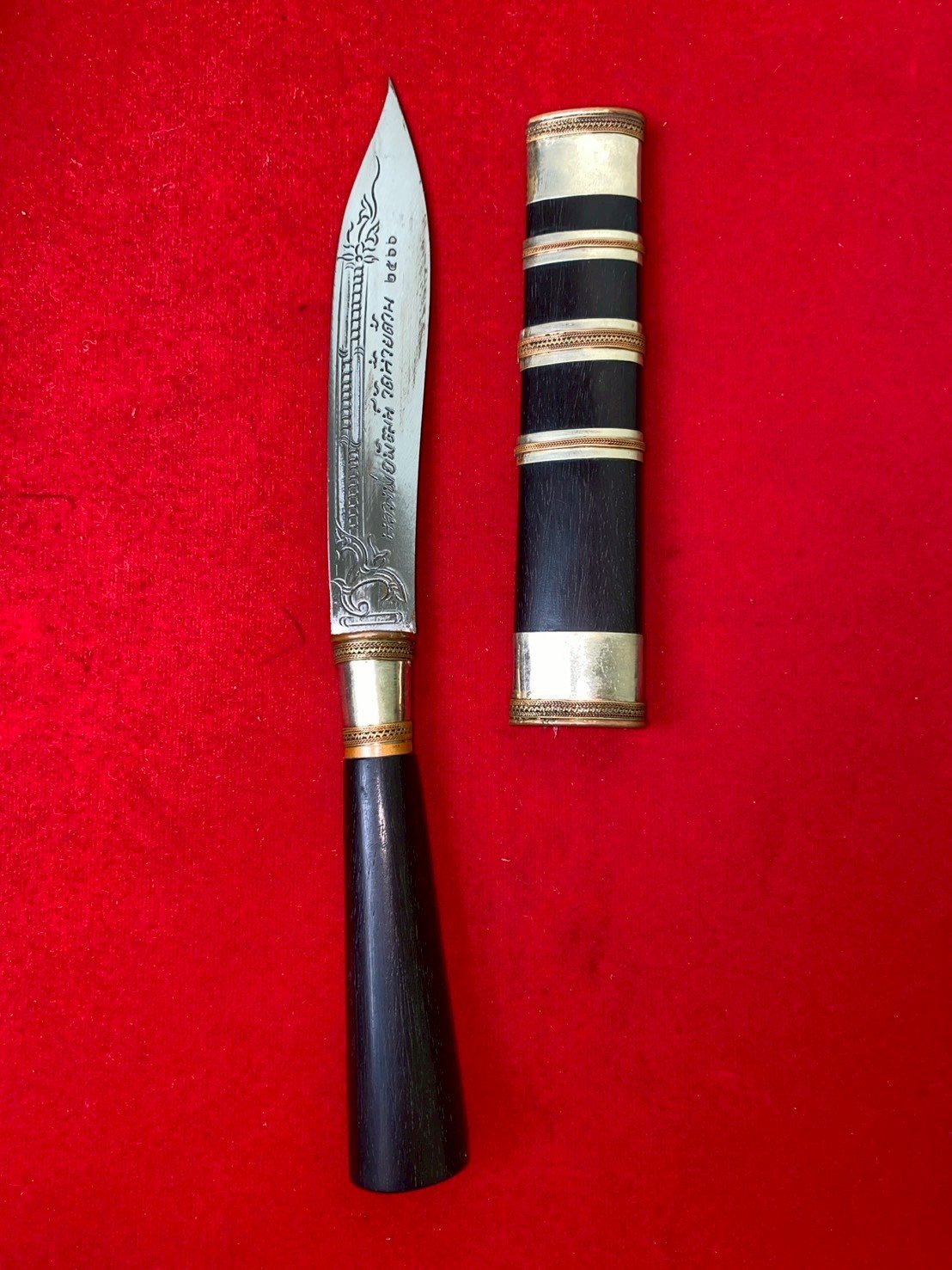 มีดหมอหลวงพ่อพัฒน์ วัดห้วยด้วน ขนาดใบมีด ๕ นิ้ว