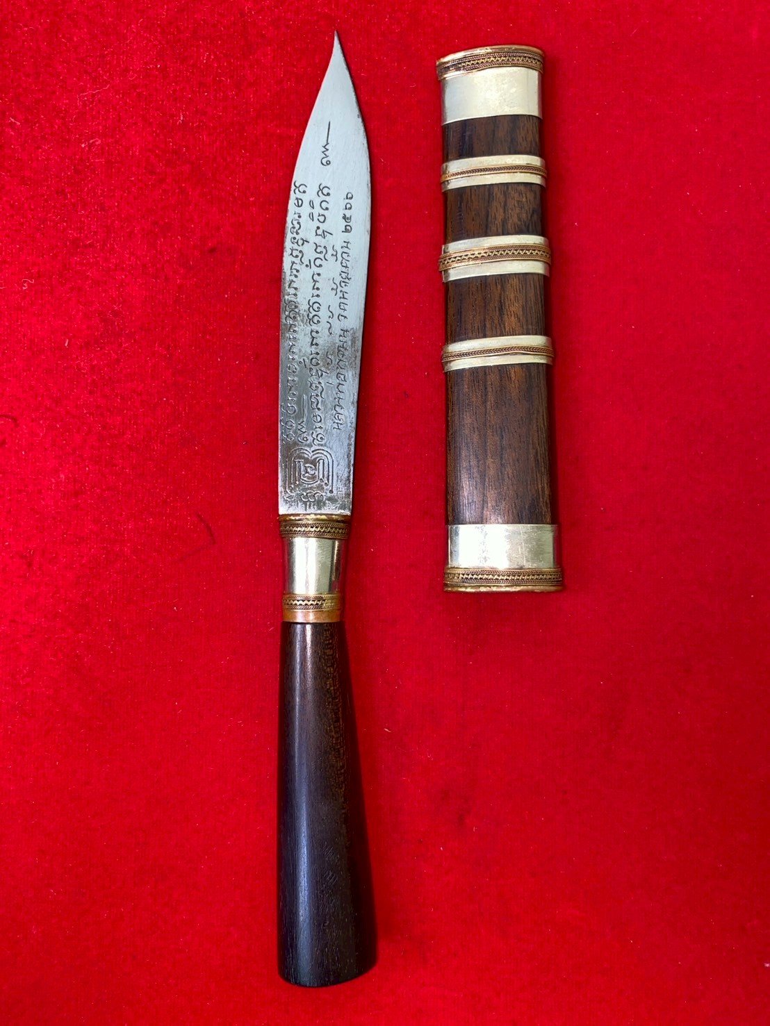 มีดหมอหลวงพ่อพัฒน์ วัดห้วยด้วน ขนาดใบมีด ๕ นิ้ว