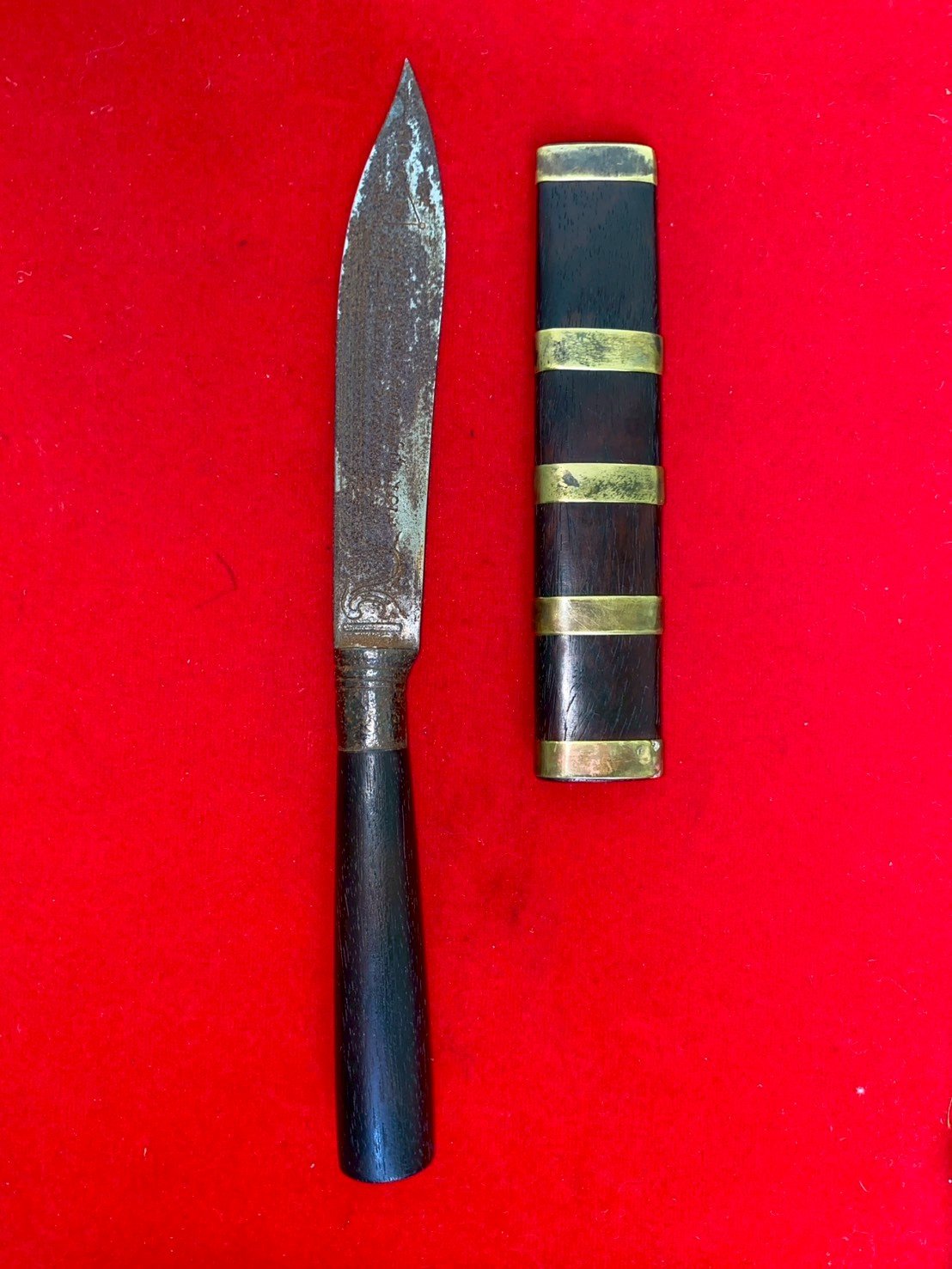 มีดหมอหลวงพ่อเดิม วัดหนองโพ ใบมีดยาว ๕ นิ้ว