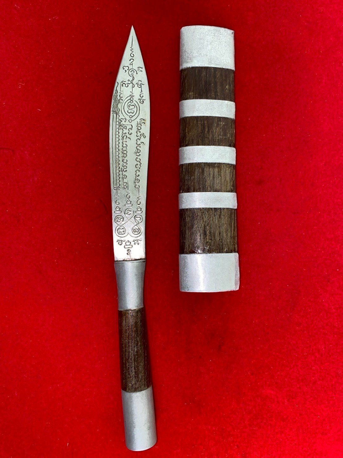 มีดหมอหลวงพ่อบุญมี วัดเขาสมอคอน ขนาดใบมีด ๕ นิ้ว 