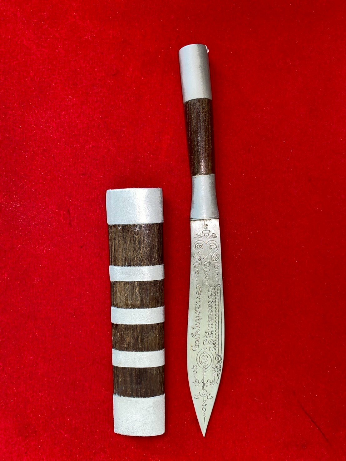 มีดหมอหลวงพ่อบุญมี วัดเขาสมอคอน ขนาดใบมีด ๕ นิ้ว 