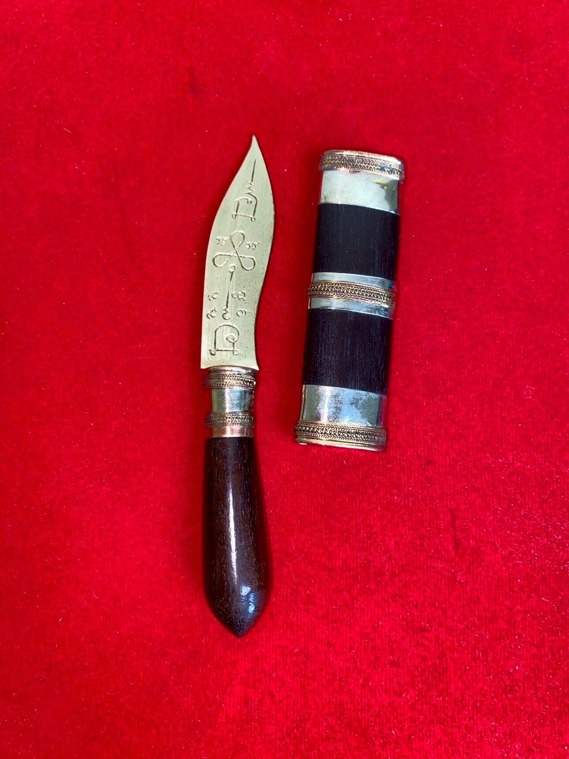 มีดหมอหลวงพ่อพัฒน์ วัดห้วยด้วน รุ่นไตรมาส๖๔ ขนาดใบมีด ๒.๕ นิ้ว