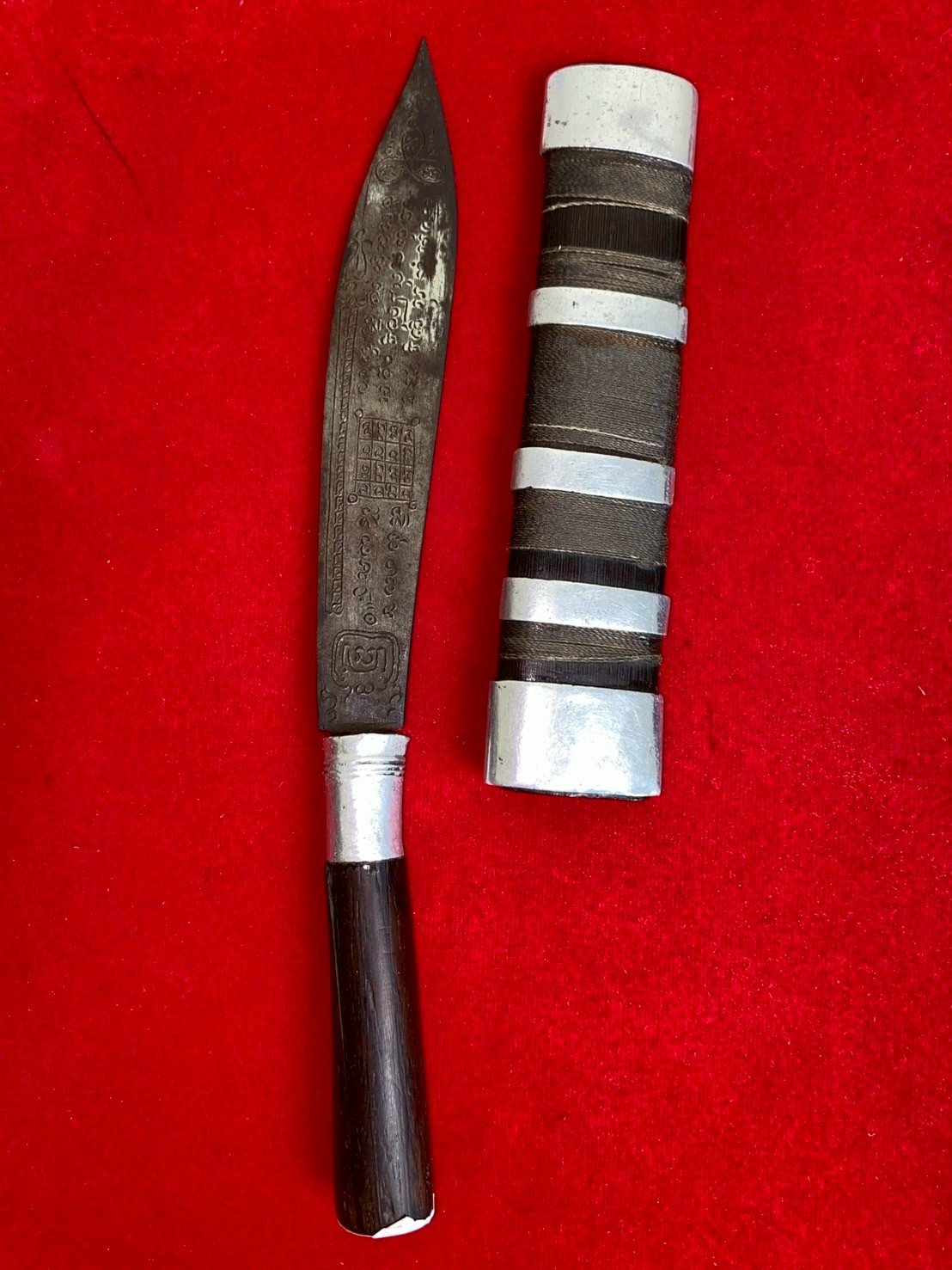 มีดหมอหลวงพ่อบุญมี วัดเขาสมอคอน ขนาดใบมีด ๖ นิ้ว 