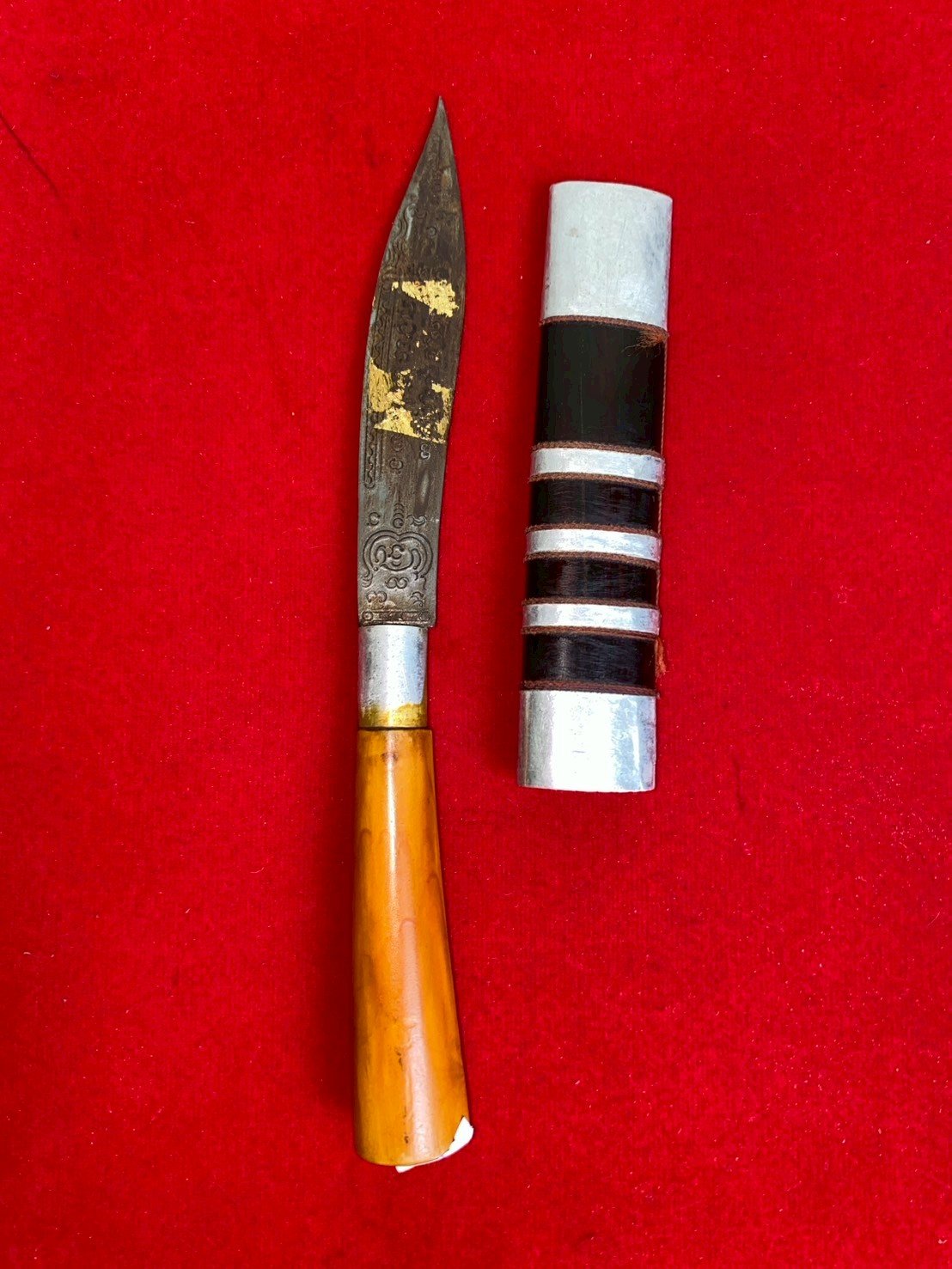 มีดหมอหลวงพ่อบุญมี วัดเขาสมอคอน ขนาดใบมีด ๔ นิ้ว 