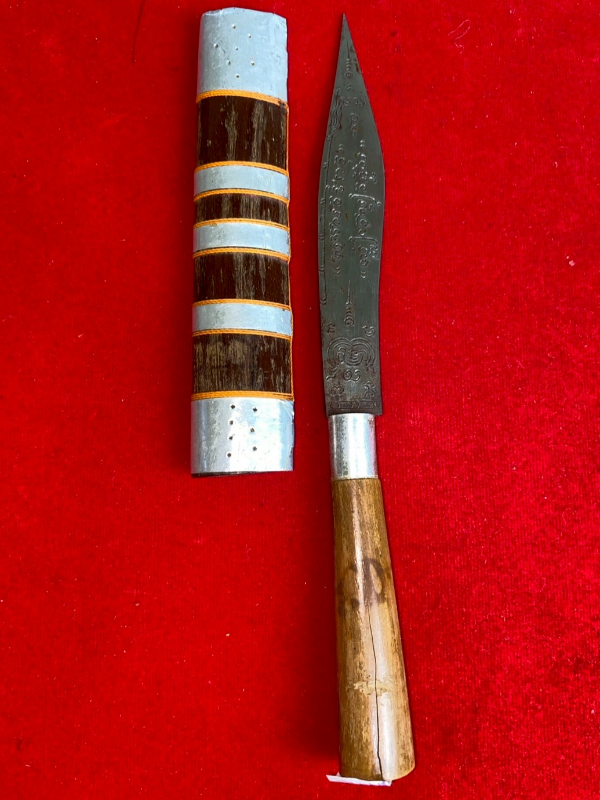 มีดหมอหลวงพ่อบุญมี วัดเขาสมอคอน