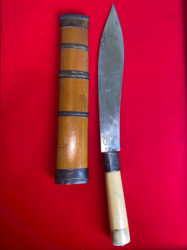 มีดหมอหลวงพ่อกวย วัดโฆสิตาราม