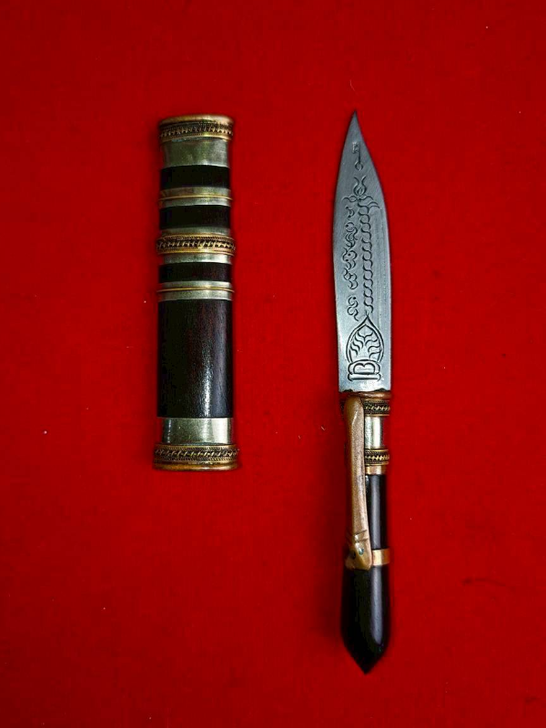 มีดหมอหลวงพ่อพัฒน์ วัดห้วยด้วน