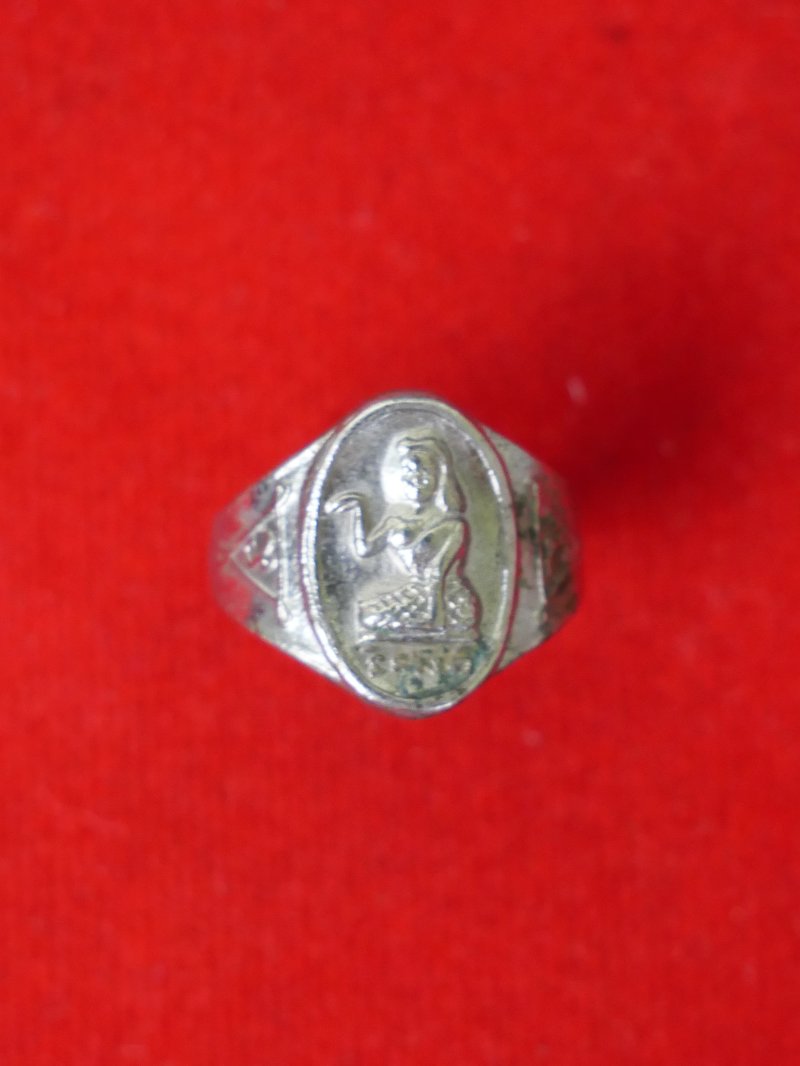 แหวนแม่นางกวัก หลวงพ่อกวย วัดโฆสิตาราม